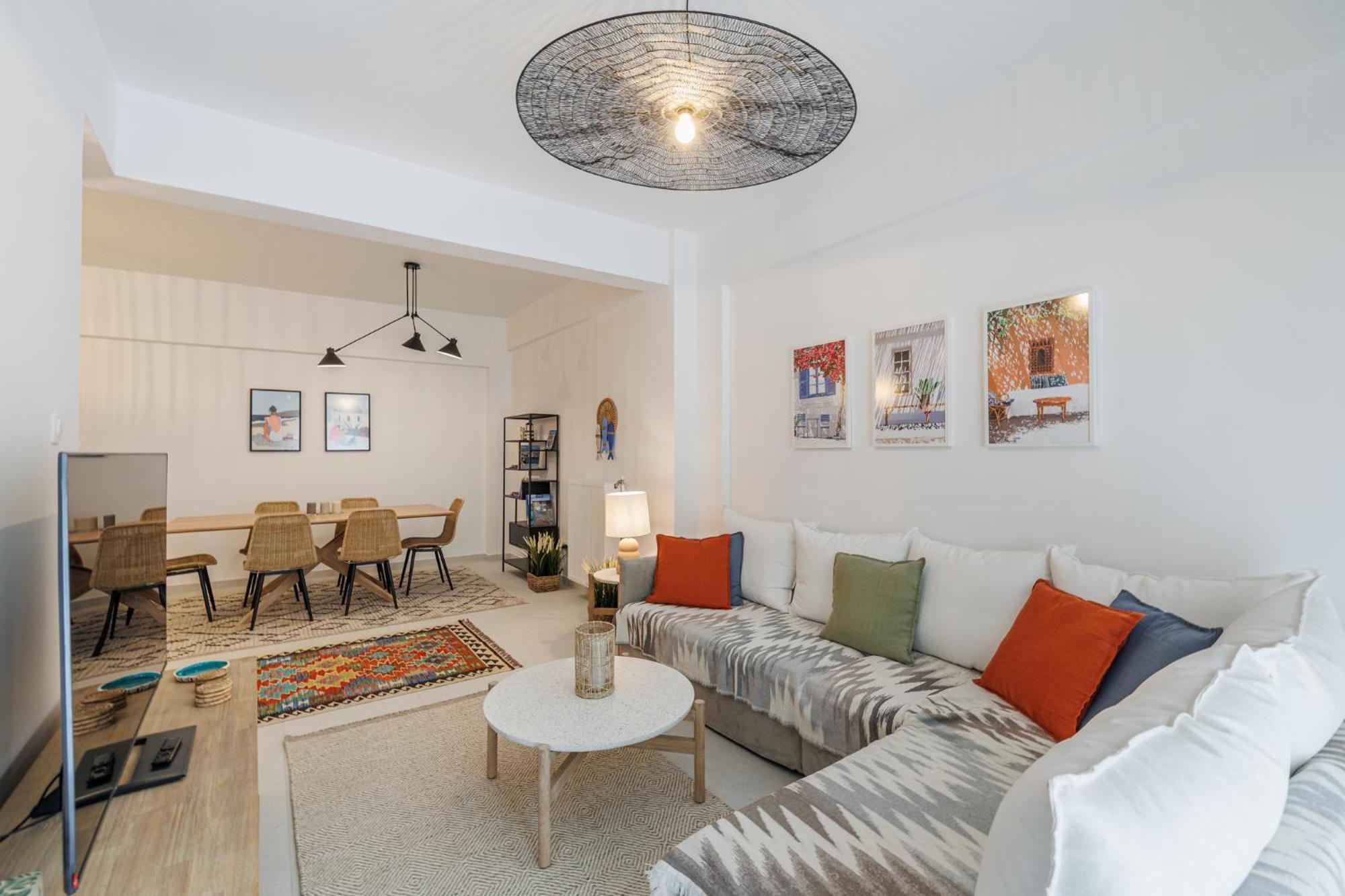Cozy 3 Bdr Next To Acropolis